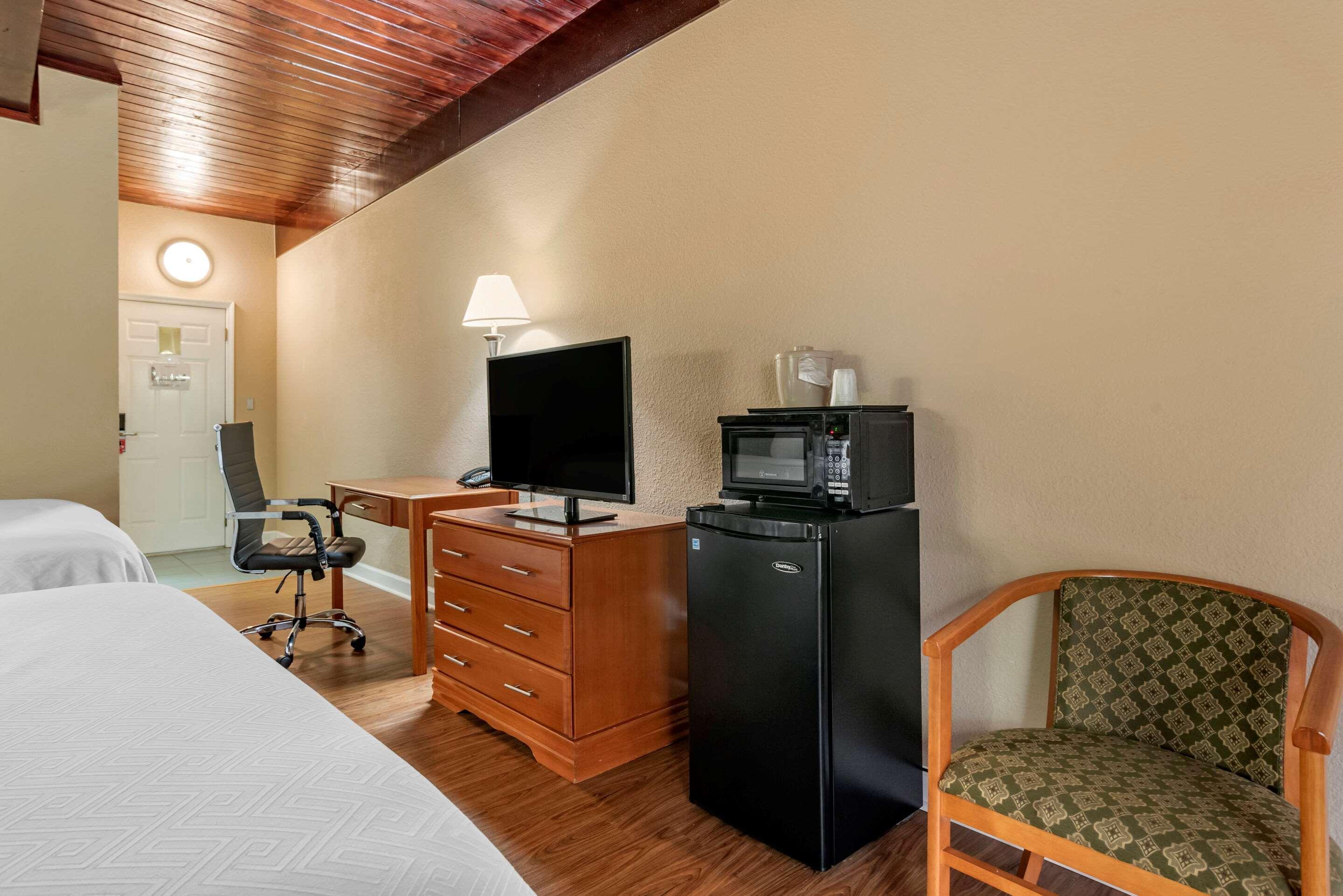Econo Lodge Tallahassee Near Capital -University Exteriör bild