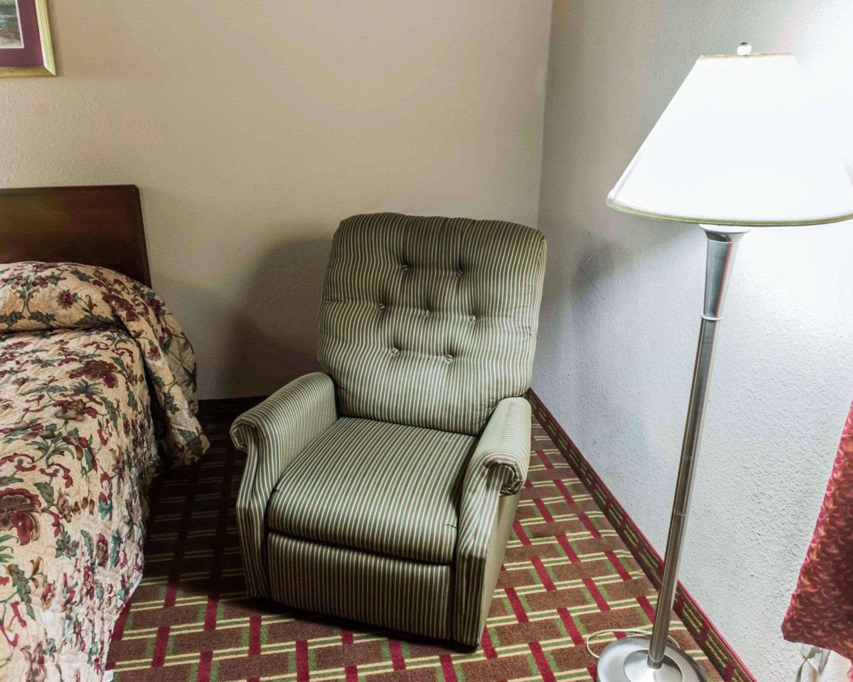 Econo Lodge Tallahassee Near Capital -University Exteriör bild