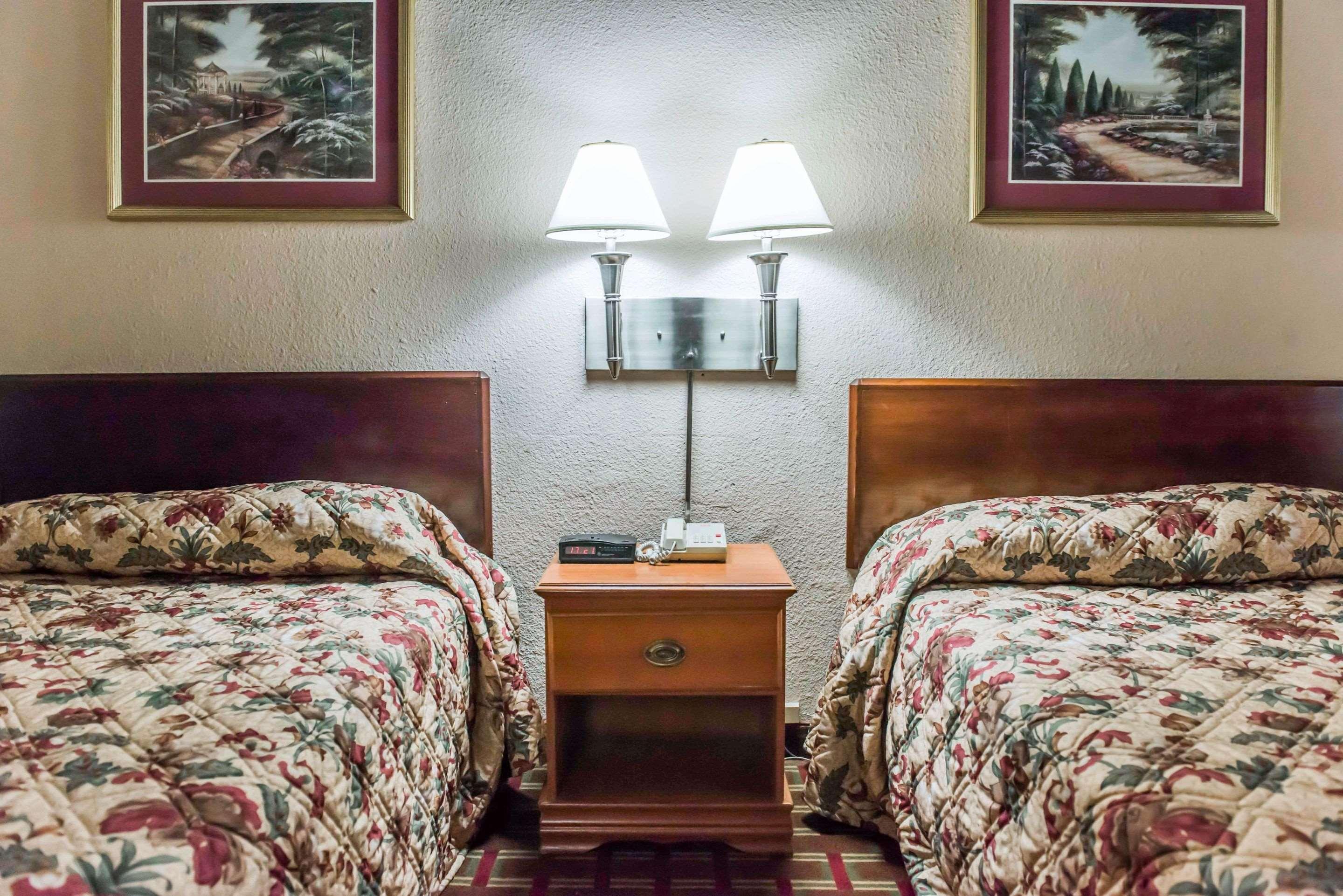 Econo Lodge Tallahassee Near Capital -University Exteriör bild