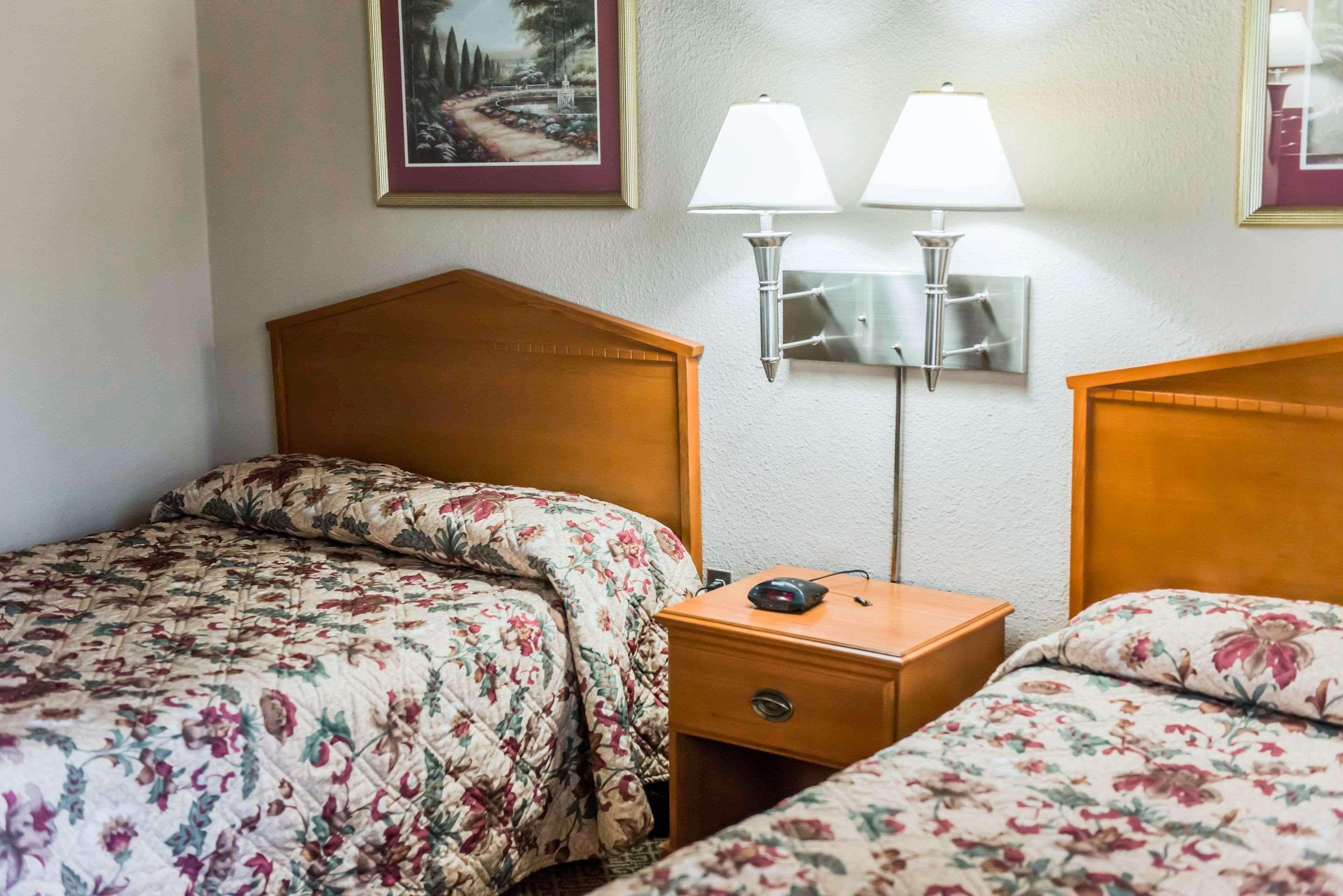 Econo Lodge Tallahassee Near Capital -University Exteriör bild